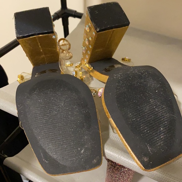 Heels - Picture 7 of 7